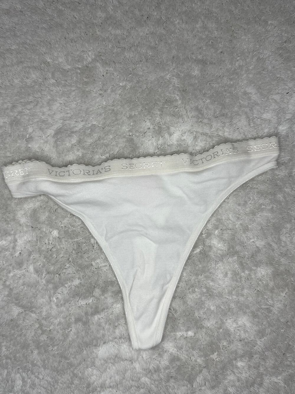NWOT Victoria’s Secret Vintage 2002 Stripe Thong Pink Yellow Signature Logo M